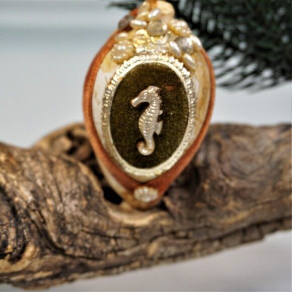 Vintage Christmas Ornament Seashell Beaded Seahorse Mica Ribbon Handmade - Picture 3 of 10